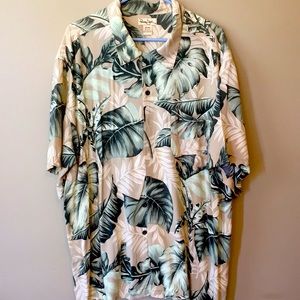 Men’s Hawaiian shirt by Panama Jack in 3XL.